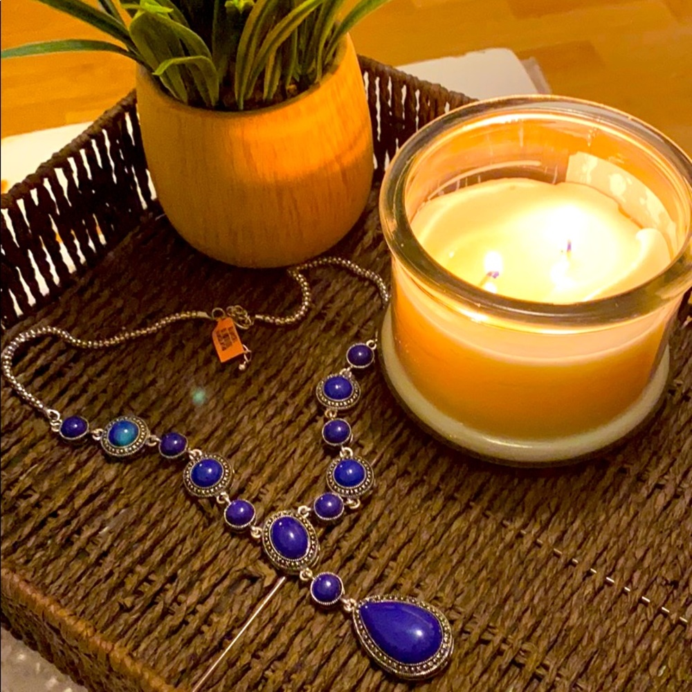 Statement necklace